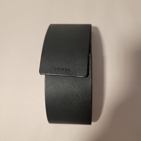 Prada Black and Gray Sunglasses Modern Design - Picture 11 of 14